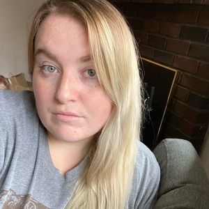 Meet your Posher, Whitney